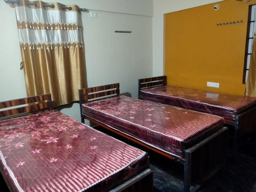 Albergue Stoneroof Guest Pg Whitefield Exterior foto